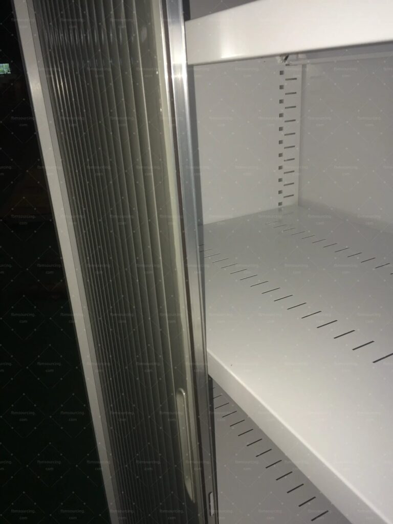 22 Containers of Metal Filing Cabinets for Australia and New Zealand Office Projects — photo 09